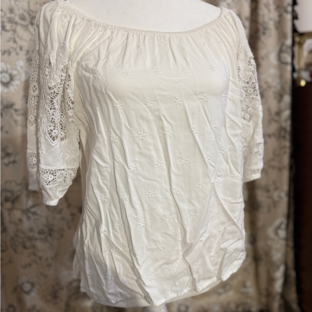 LOFT White Ruffled 3/4 Sleeve Blouse